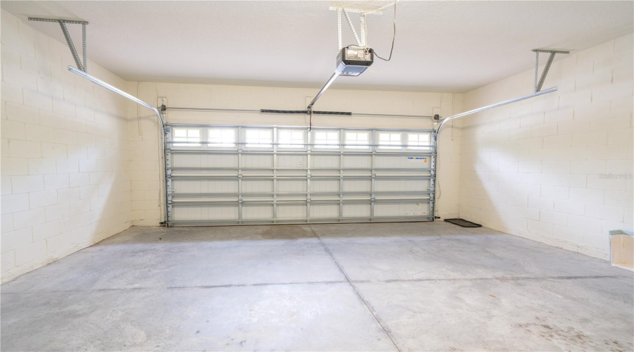 KISSIMMEE, Florida 34747, 6 Bedrooms Bedrooms, ,4 BathroomsBathrooms,Residential,For Sale,GOBI,0,MFRS5154103