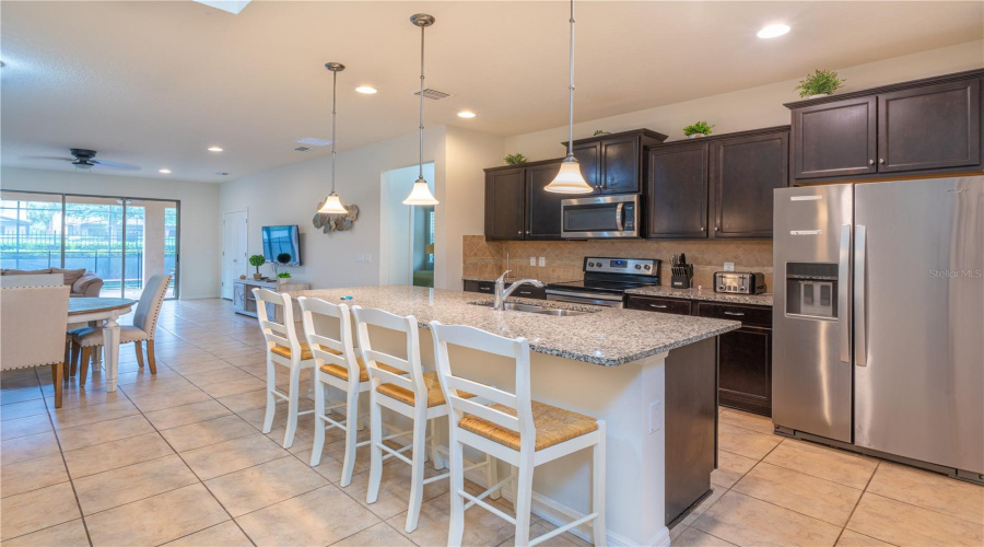 KISSIMMEE, Florida 34747, 6 Bedrooms Bedrooms, ,4 BathroomsBathrooms,Residential,For Sale,GOBI,0,MFRS5154103