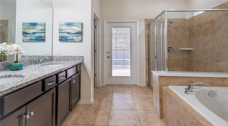 KISSIMMEE, Florida 34747, 6 Bedrooms Bedrooms, ,4 BathroomsBathrooms,Residential,For Sale,GOBI,0,MFRS5154103