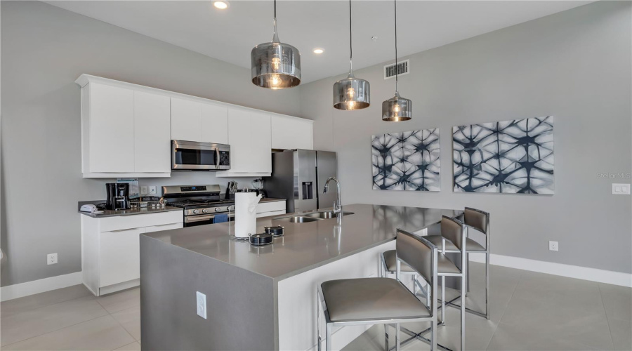 KISSIMMEE, Florida 34747, 5 Bedrooms Bedrooms, ,4 BathroomsBathrooms,Residential,For Sale,SANDY RIDGE,0,MFRG5115349