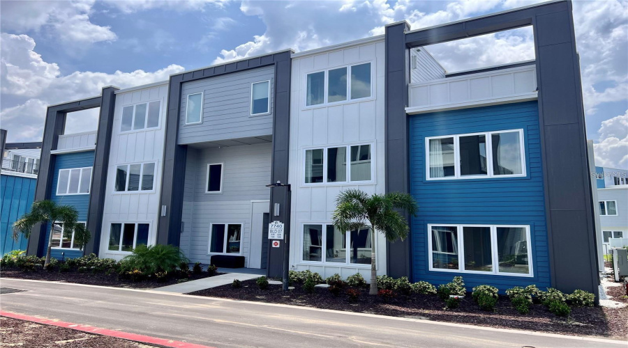 KISSIMMEE, Florida 34747, 5 Bedrooms Bedrooms, ,4 BathroomsBathrooms,Residential,For Sale,SANDY RIDGE,0,MFRG5115349