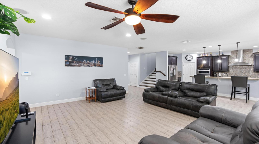 Davenport, Florida 33837, 4 Bedrooms Bedrooms, ,3 Bathroomsbathrooms,Residential,For Sale,Lexington,0,Mfro6421070
