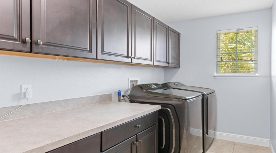 Davenport, Florida 33837, 4 Bedrooms Bedrooms, ,3 Bathroomsbathrooms,Residential,For Sale,Lexington,0,Mfro6421070