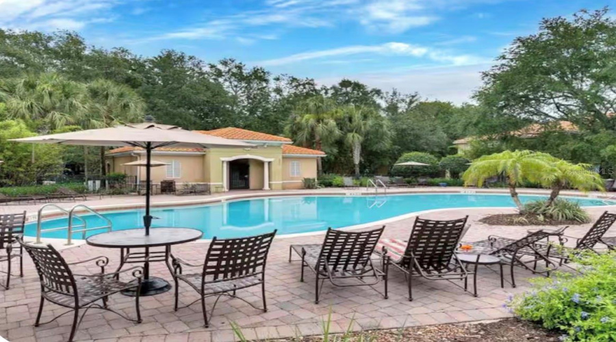 KISSIMMEE, Florida 34746, 2 Bedrooms Bedrooms, ,1 BathroomBathrooms,Residential,For Sale,SEAVIEW CASTLE,0,MFRS5154157