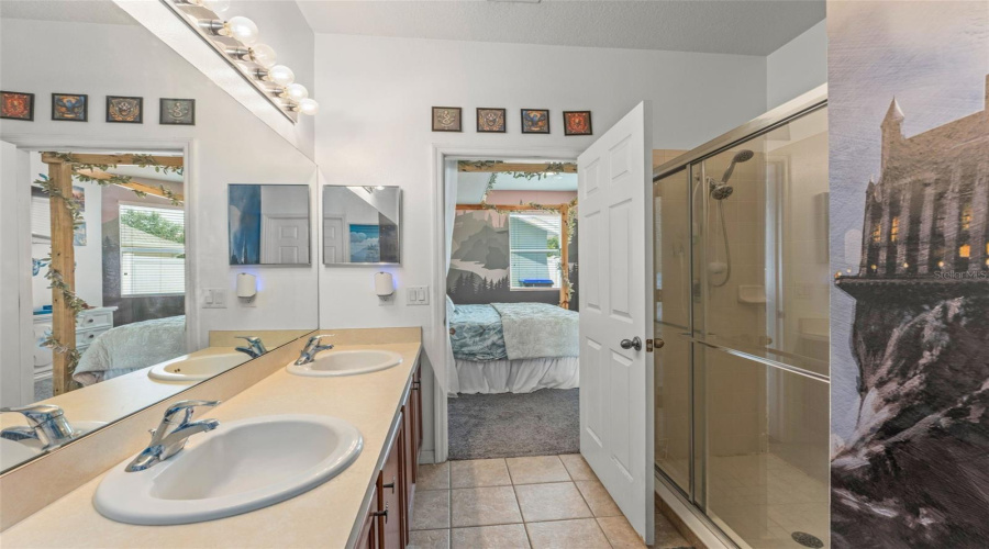 ORLANDO, Florida 32836, 3 Bedrooms Bedrooms, ,2 BathroomsBathrooms,Residential,For Sale,LEELAND ARCHER,0,MFRO6426544