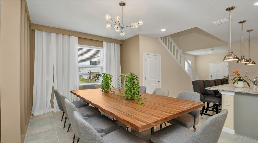 DAVENPORT, Florida 33897, 7 Bedrooms Bedrooms, ,5 BathroomsBathrooms,Residential,For Sale,SUMMER,0,MFRO6383749