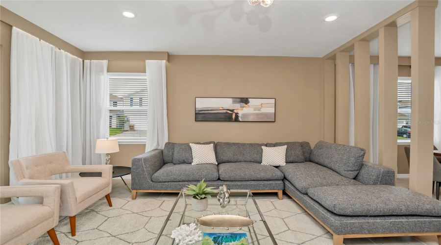 DAVENPORT, Florida 33897, 7 Bedrooms Bedrooms, ,5 BathroomsBathrooms,Residential,For Sale,SUMMER,0,MFRO6383749
