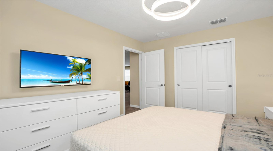 DAVENPORT, Florida 33897, 7 Bedrooms Bedrooms, ,5 BathroomsBathrooms,Residential,For Sale,SUMMER,0,MFRO6383749