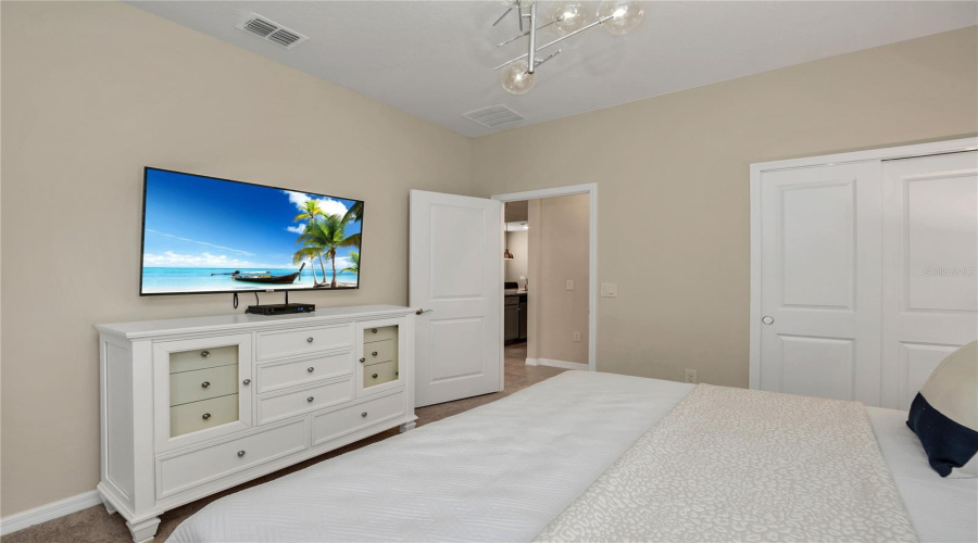 DAVENPORT, Florida 33897, 7 Bedrooms Bedrooms, ,5 BathroomsBathrooms,Residential,For Sale,SUMMER,0,MFRO6383749
