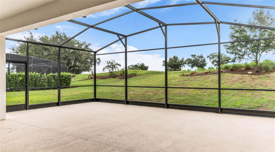 Covered & Screened In Patio