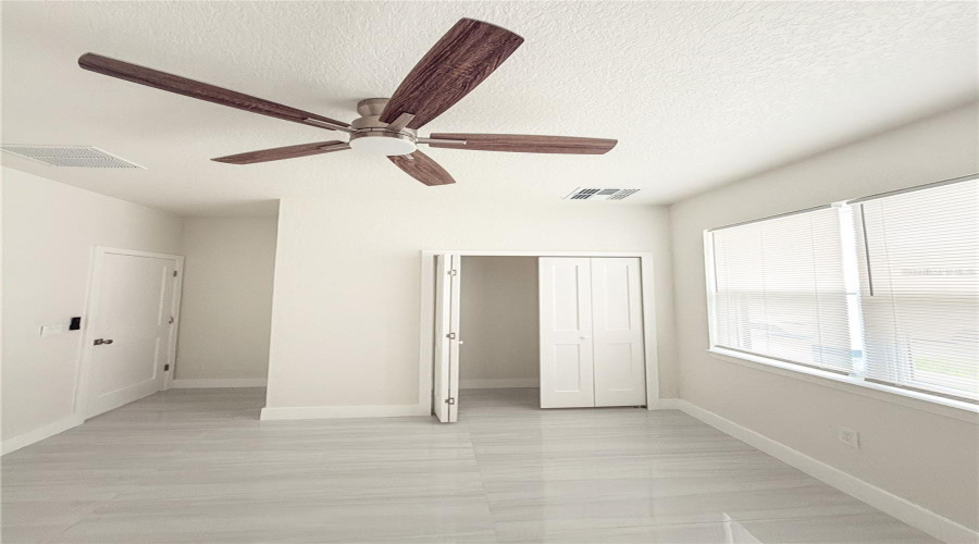 DAVENPORT, Florida 33837, 3 Bedrooms Bedrooms, ,2 BathroomsBathrooms,Residential,For Sale,NORTH,0,MFRO6422294