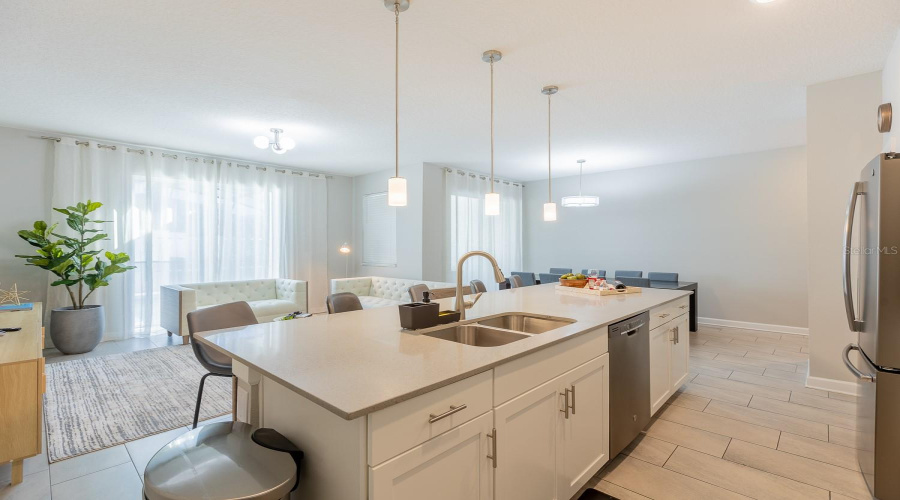 KISSIMMEE, Florida 34746, 4 Bedrooms Bedrooms, ,3 BathroomsBathrooms,Residential,For Sale,LULLABY,0,MFRO6427208