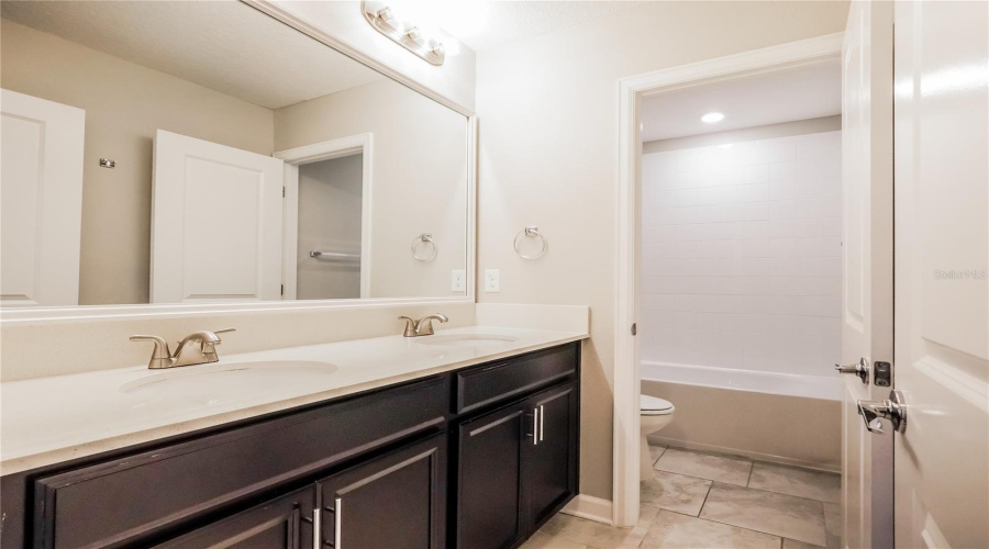 KISSIMMEE, Florida 34746, 4 Bedrooms Bedrooms, ,2 BathroomsBathrooms,Residential,For Sale,CRESCENT MOON,0,MFRC7528790