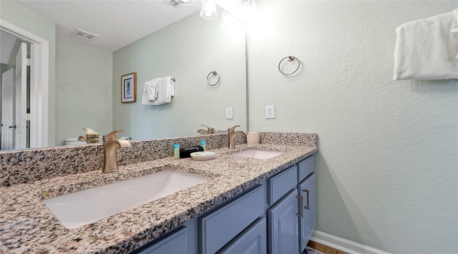 KISSIMMEE, Florida 34747, 3 Bedrooms Bedrooms, ,3 BathroomsBathrooms,Residential,For Sale,RENSHAW,0,MFRO6427721