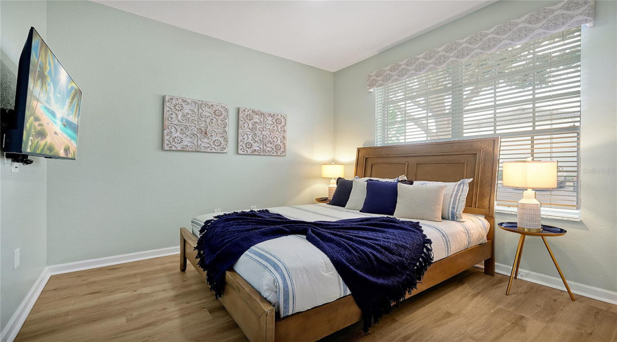 2nd Bedroom - Queen Bed - 1st Floor