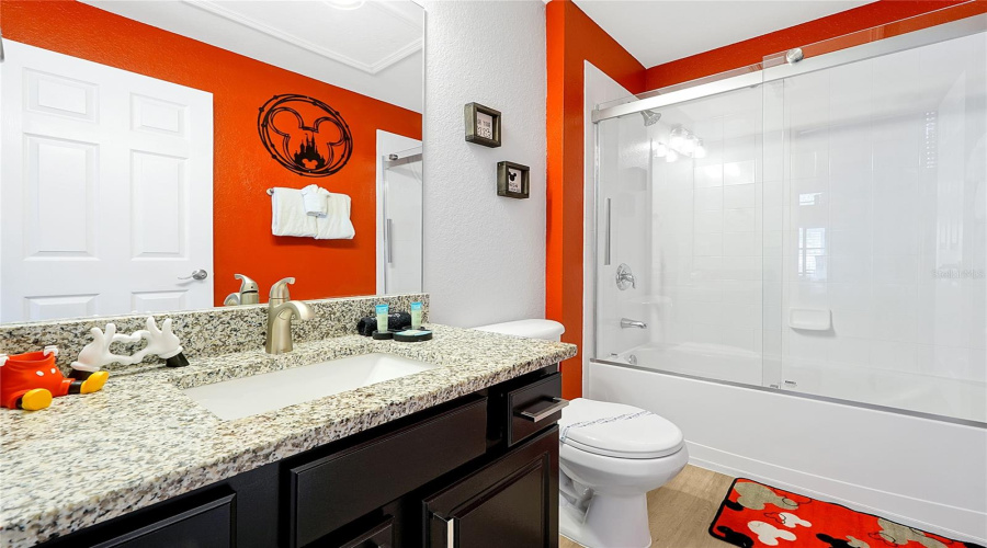 En Suite Bathroom