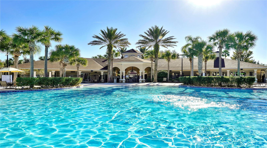 Huge Lagoon Pool