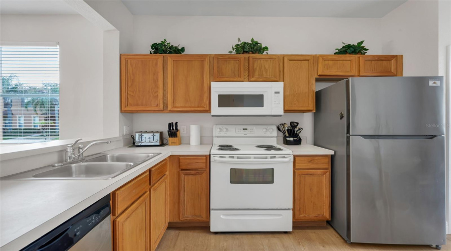 DAVENPORT, Florida 33897, 4 Bedrooms Bedrooms, ,3 BathroomsBathrooms,Residential,For Sale,CALABRIA,0,MFRO6426612