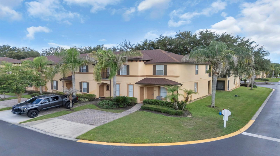 DAVENPORT, Florida 33897, 4 Bedrooms Bedrooms, ,3 BathroomsBathrooms,Residential,For Sale,CALABRIA,0,MFRO6426612