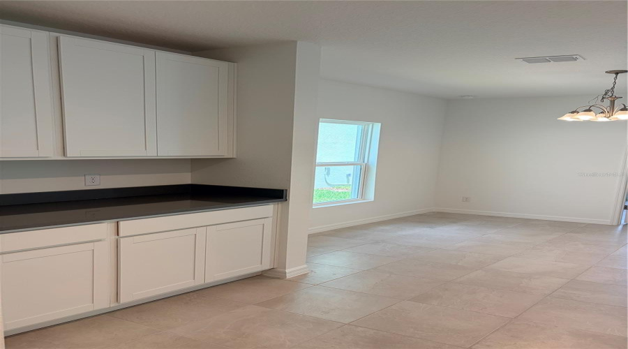 Kitchen / Dining Area