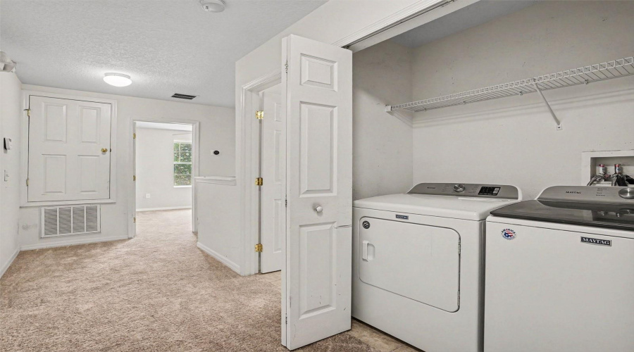 KISSIMMEE, Florida 34747, 3 Bedrooms Bedrooms, ,3 BathroomsBathrooms,Residential,For Sale,LONG ISLAND DR,0,MFRO6418351