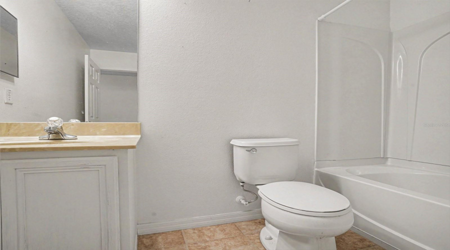 KISSIMMEE, Florida 34747, 3 Bedrooms Bedrooms, ,3 BathroomsBathrooms,Residential,For Sale,LONG ISLAND DR,0,MFRO6418351
