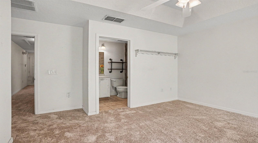KISSIMMEE, Florida 34747, 3 Bedrooms Bedrooms, ,3 BathroomsBathrooms,Residential,For Sale,LONG ISLAND DR,0,MFRO6418351