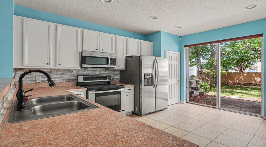 KISSIMMEE, Florida 34747, 3 Bedrooms Bedrooms, ,3 BathroomsBathrooms,Residential,For Sale,LONG ISLAND DR,0,MFRO6418351