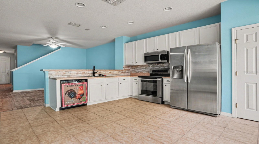 KISSIMMEE, Florida 34747, 3 Bedrooms Bedrooms, ,3 BathroomsBathrooms,Residential,For Sale,LONG ISLAND DR,0,MFRO6418351