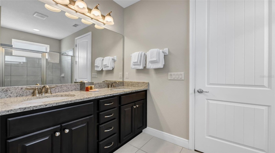 KISSIMMEE, Florida 34747, 6 Bedrooms Bedrooms, ,6 BathroomsBathrooms,Residential,For Sale,GRABEN,0,MFRS5154383
