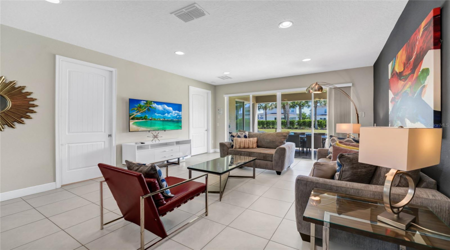 KISSIMMEE, Florida 34747, 6 Bedrooms Bedrooms, ,6 BathroomsBathrooms,Residential,For Sale,GRABEN,0,MFRS5154383