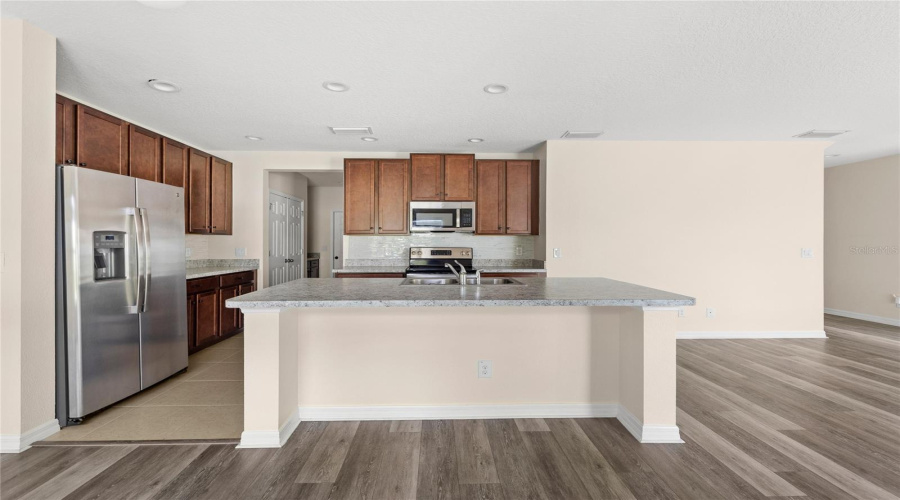 DAVENPORT, Florida 33837, 4 Bedrooms Bedrooms, ,2 BathroomsBathrooms,Residential,For Sale,ANNA,0,MFRO6426667