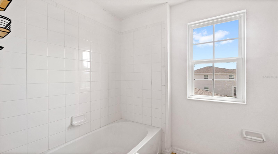 DAVENPORT, Florida 33837, 4 Bedrooms Bedrooms, ,2 BathroomsBathrooms,Residential,For Sale,ANNA,0,MFRO6426667