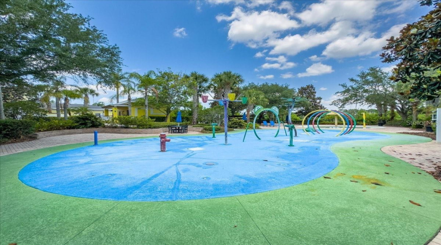 DAVENPORT, Florida 33897, 3 Bedrooms Bedrooms, ,2 BathroomsBathrooms,Residential,For Sale,ROGUES RETREAT,0,MFRO6427908