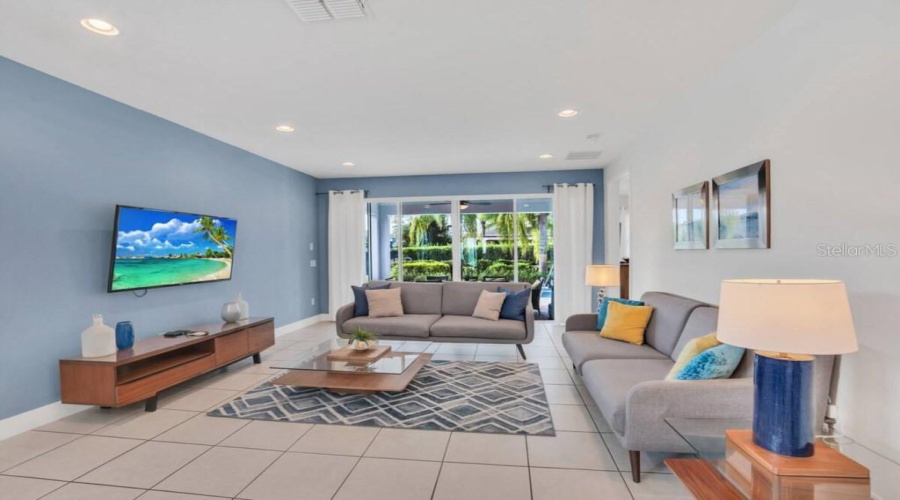 KISSIMMEE, Florida 34747, 6 Bedrooms Bedrooms, ,6 BathroomsBathrooms,Residential,For Sale,PENDANT,0,MFRO6427714
