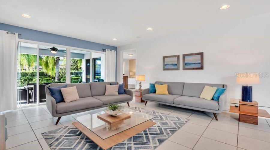 KISSIMMEE, Florida 34747, 6 Bedrooms Bedrooms, ,6 BathroomsBathrooms,Residential,For Sale,PENDANT,0,MFRO6427714