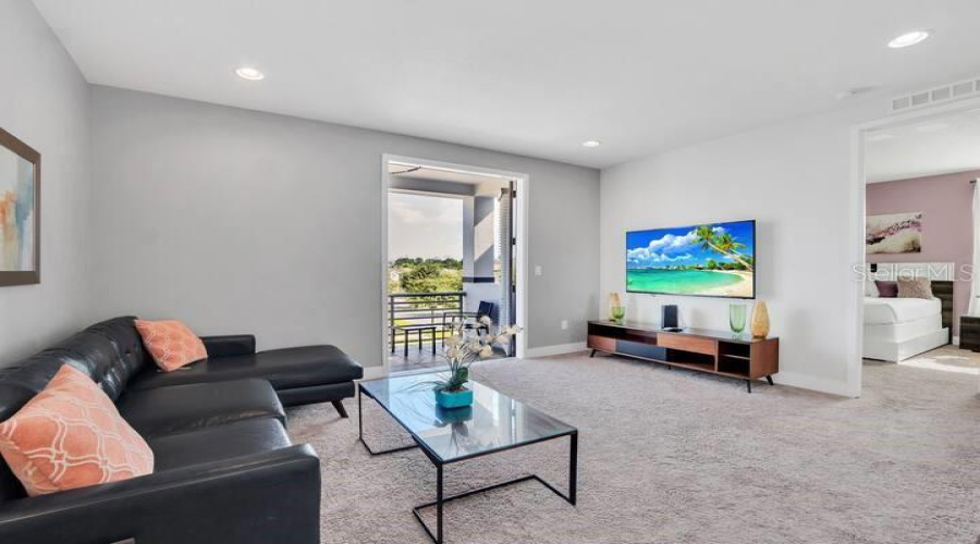 KISSIMMEE, Florida 34747, 6 Bedrooms Bedrooms, ,6 BathroomsBathrooms,Residential,For Sale,PENDANT,0,MFRO6427714