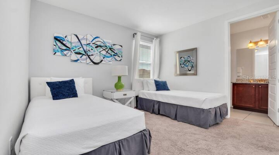 KISSIMMEE, Florida 34747, 6 Bedrooms Bedrooms, ,6 BathroomsBathrooms,Residential,For Sale,PENDANT,0,MFRO6427714