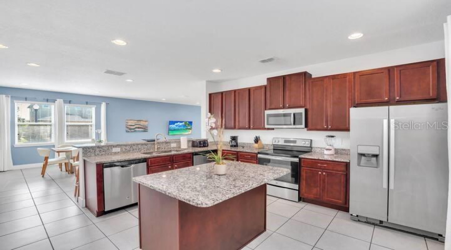 KISSIMMEE, Florida 34747, 6 Bedrooms Bedrooms, ,6 BathroomsBathrooms,Residential,For Sale,PENDANT,0,MFRO6427714