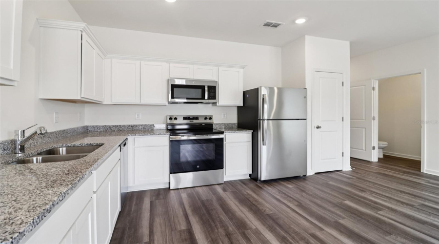 DAVENPORT, Florida 33837, 3 Bedrooms Bedrooms, ,2 BathroomsBathrooms,Residential,For Sale,SPIRE,0,MFRTB8532705