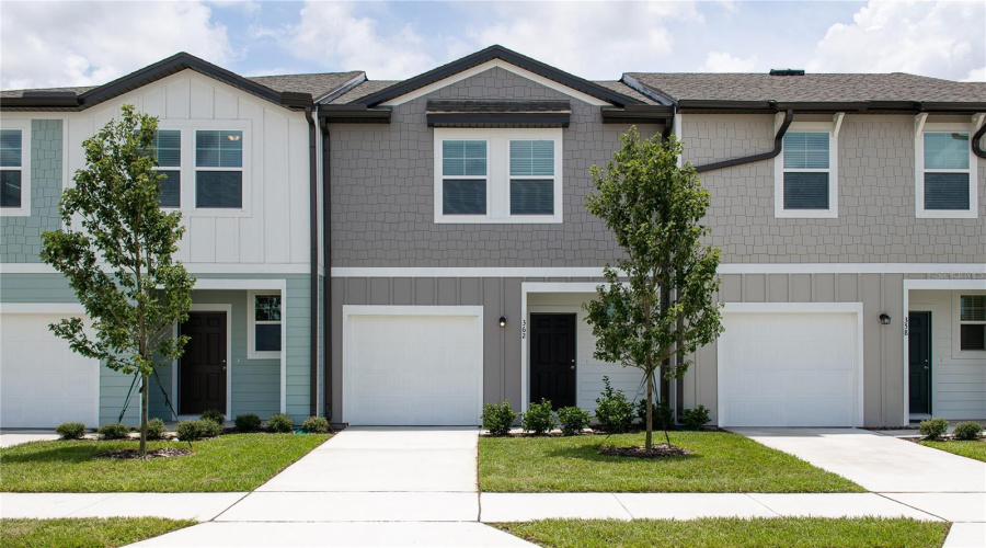 DAVENPORT, Florida 33837, 3 Bedrooms Bedrooms, ,2 BathroomsBathrooms,Residential,For Sale,SPIRE,0,MFRTB8532705
