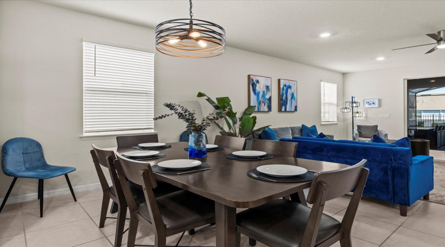 DAVENPORT, Florida 33897, 7 Bedrooms Bedrooms, ,5 BathroomsBathrooms,Residential,For Sale,LILAC,0,MFRS5154199