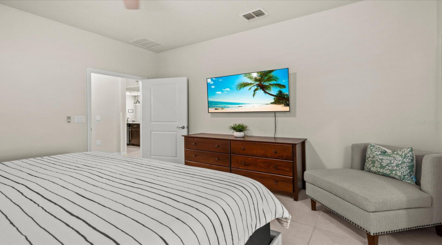DAVENPORT, Florida 33897, 7 Bedrooms Bedrooms, ,5 BathroomsBathrooms,Residential,For Sale,LILAC,0,MFRS5154199