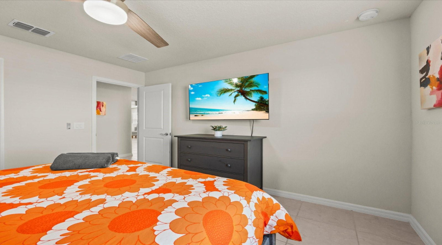 DAVENPORT, Florida 33897, 7 Bedrooms Bedrooms, ,5 BathroomsBathrooms,Residential,For Sale,LILAC,0,MFRS5154199
