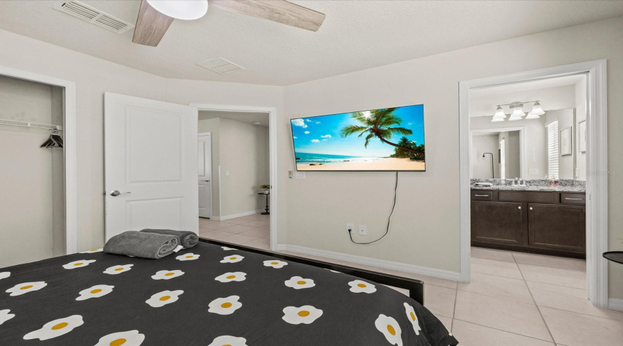 DAVENPORT, Florida 33897, 7 Bedrooms Bedrooms, ,5 BathroomsBathrooms,Residential,For Sale,LILAC,0,MFRS5154199