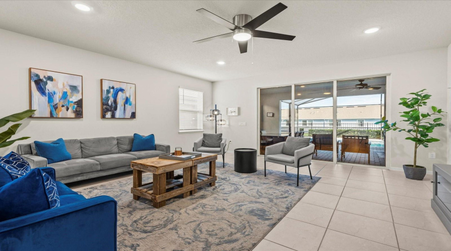 DAVENPORT, Florida 33897, 7 Bedrooms Bedrooms, ,5 BathroomsBathrooms,Residential,For Sale,LILAC,0,MFRS5154199