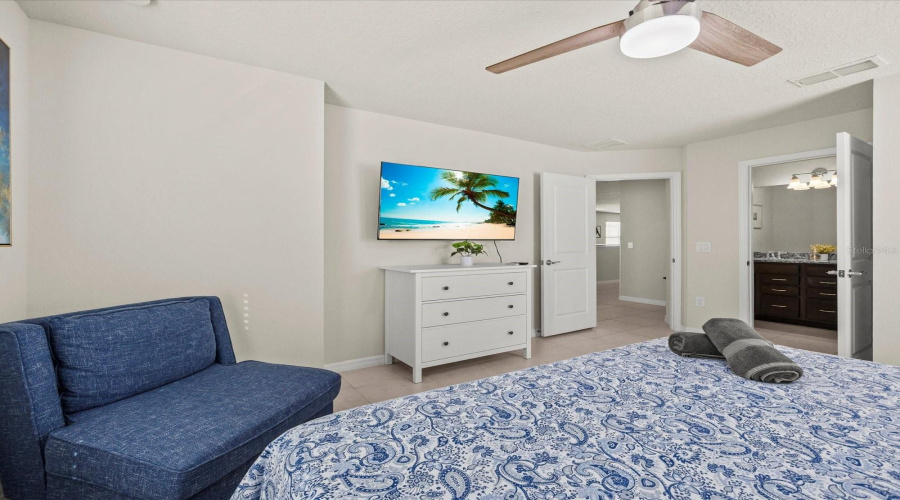 DAVENPORT, Florida 33897, 7 Bedrooms Bedrooms, ,5 BathroomsBathrooms,Residential,For Sale,LILAC,0,MFRS5154199