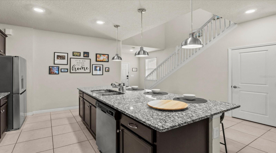 DAVENPORT, Florida 33897, 7 Bedrooms Bedrooms, ,5 BathroomsBathrooms,Residential,For Sale,LILAC,0,MFRS5154199