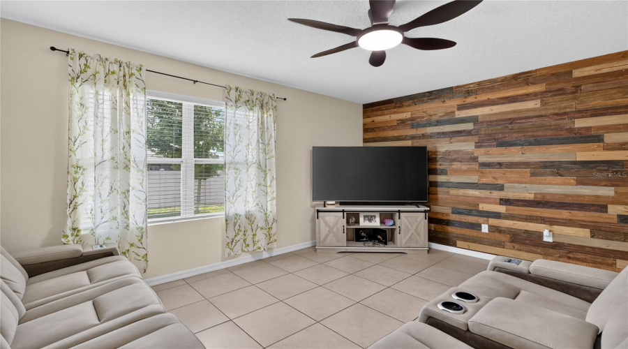 DAVENPORT, Florida 33837, 4 Bedrooms Bedrooms, ,2 BathroomsBathrooms,Residential,For Sale,LUDISIA,0,MFRS5154343
