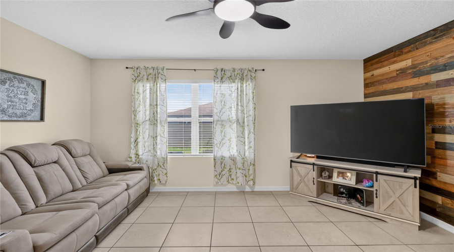 DAVENPORT, Florida 33837, 4 Bedrooms Bedrooms, ,2 BathroomsBathrooms,Residential,For Sale,LUDISIA,0,MFRS5154343